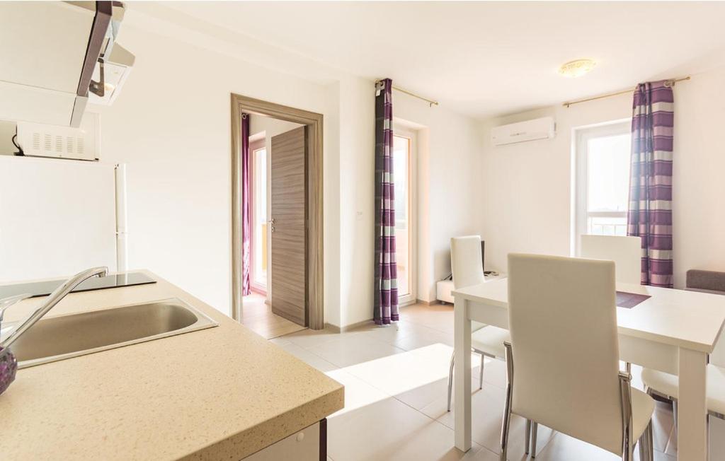 Apartments Sun Premantura Kültér fotó
